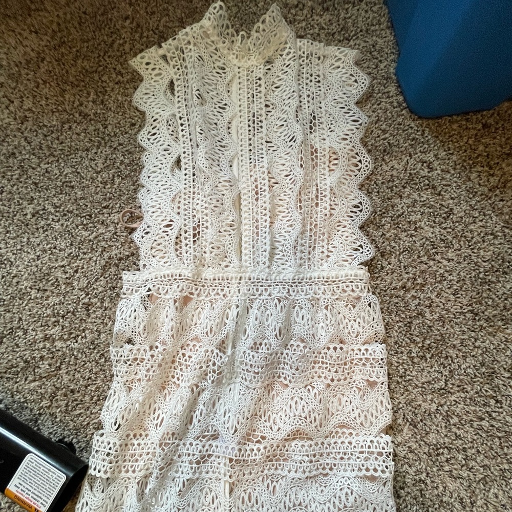 CHARLOTTE RUSSE WHITE LACE DRESS - Picture 4 of 4